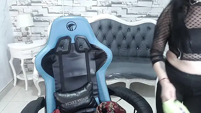 valeria a1 online show from 11/18/25, 02:28