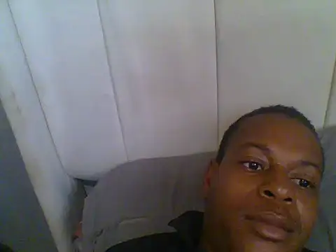 Snapshot of SageInsulin chatting on 10/11/25, 05:17 SageInsulin online show from 10/11/25, 05:17