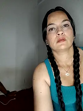 Snapshot of megan_milf79 chatting on 03/15/25, 12:36 megan milf79 online show from 03/15/25, 12:36