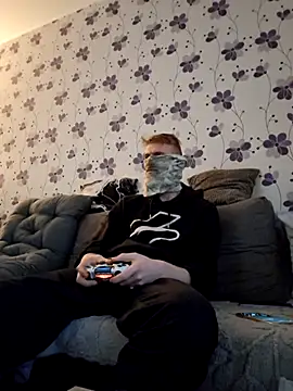 ThePython666 online show from 10/27/25, 03:38