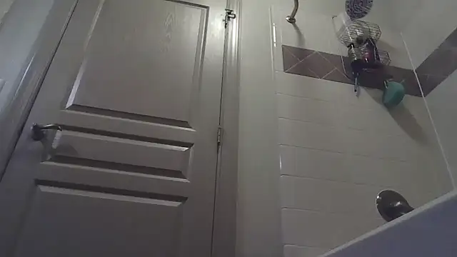 whowantsacreampie online show from 10/22/25, 11:43