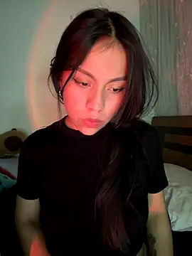 Snapshot of -Selene- chatting on 11/11/25, 11:16 -Selene- online show from 11/11/25, 11:16