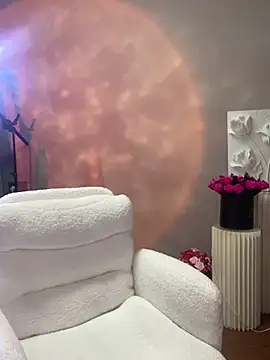 Baby-youyou online show from 03/18/25, 08:26