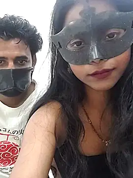 Snapshot of priyanshi-4u chatting on 12/02/25, 05:08 priyanshi-4u online show from 12/02/25, 05:08