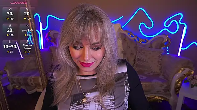 CandyLadyyy online show from 10/18/25, 08:42