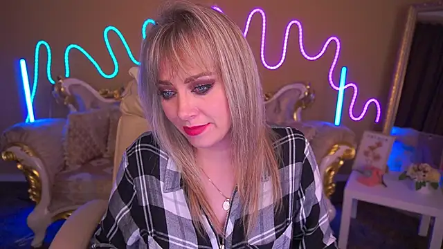 CandyLadyyy online show from 11/16/25, 09:31