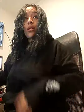 Snapshot of IsisBathory chatting on 03/14/25, 11:56 IsisBathory online show from 03/14/25, 11:56