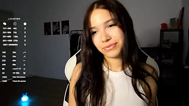 MayAgard online show from 10/30/25, 07:14