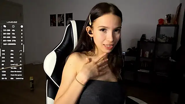 MayAgard online show from 11/07/25, 07:14