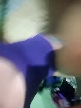 Snapshot of VictoriaLuxe chatting on 09/22/25, 04:03 VictoriaLuxe online show from 09/22/25, 04:03