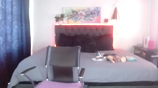 Snapshot of mia_velvet1 chatting on 10/11/25, 06:28 mia velvet1 online show from 10/11/25, 06:28