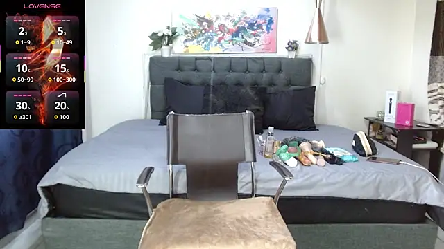 Snapshot of mia_velvet1 chatting on 10/14/25, 02:18 mia velvet1 online show from 10/14/25, 02:18