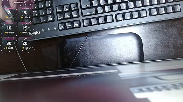 Snapshot of mia_velvet1 chatting on 10/28/25, 01:58 mia velvet1 online show from 10/28/25, 01:58