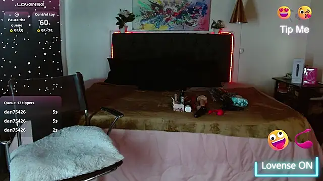 Snapshot of mia_velvet1 chatting on 10/29/25, 01:35 mia velvet1 online show from 10/29/25, 01:35