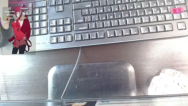 Snapshot of mia_velvet1 chatting on 11/10/25, 01:21 mia velvet1 online show from 11/10/25, 01:21