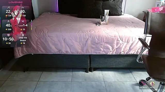 Snapshot of mia_velvet1 chatting on 11/11/25, 01:22 mia velvet1 online show from 11/11/25, 01:22