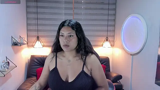 ISIS VALCHOS online show from 09/27/25, 01:05