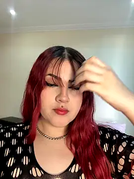 Ivelleee  online show from 10/15/25, 09:15