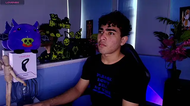 LucasCarterr  online show from 10/13/25, 08:42