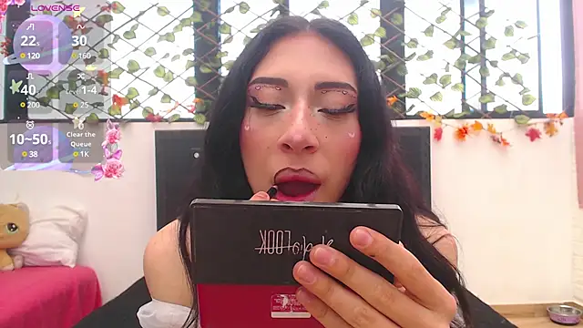 Snapshot of madison__rey chatting on 03/17/25, 02:45 madison rey online show from 03/17/25, 02:45
