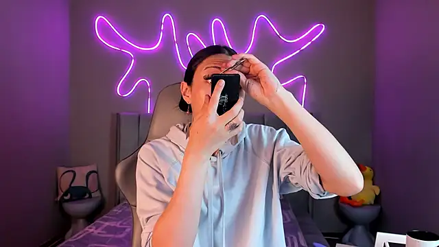 madison  rey online show from 12/02/25, 12:43