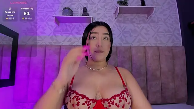 Snapshot of MelinaCruz chatting on 10/28/25, 04:16 MelinaCruz online show from 10/28/25, 04:16