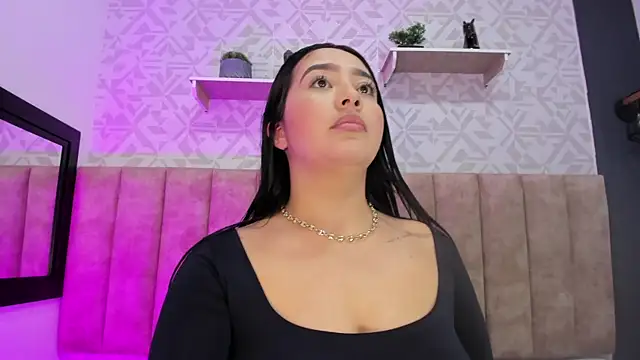 Snapshot of MelinaCruz chatting on 11/07/25, 03:39 MelinaCruz online show from 11/07/25, 03:39