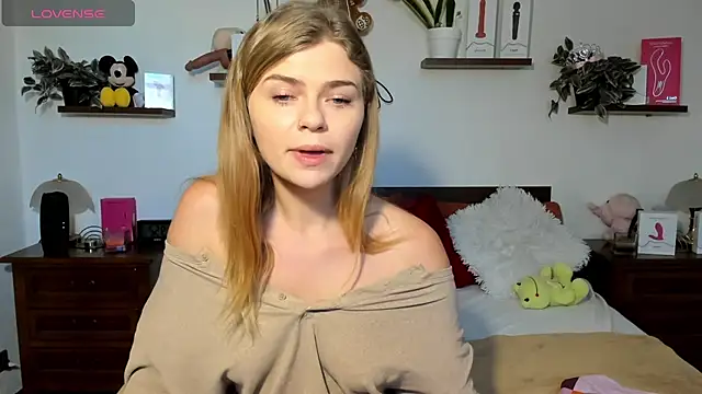 HaleyReedme online show from 11/18/25, 07:57