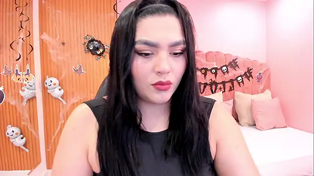 eva sainnt online show from 10/28/25, 04:42