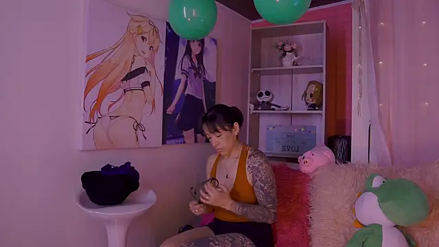 Snapshot of Madison_Mayer chatting on 03/21/25, 12:17 Madison Mayer online show from 03/21/25, 12:17