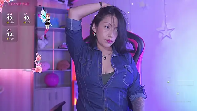 Snapshot of Madison_Mayer chatting on 09/13/25, 02:50 Madison Mayer online show from 09/13/25, 02:50