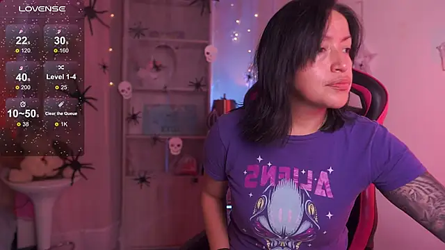 Snapshot of Madison_Mayer chatting on 10/07/25, 01:08 Madison Mayer online show from 10/07/25, 01:08