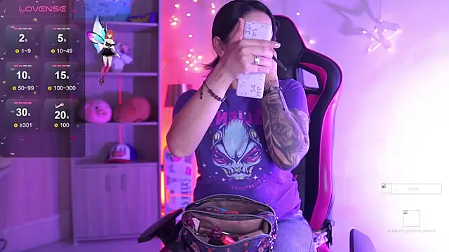 Snapshot of Madison_Mayer chatting on 11/07/25, 12:49 Madison Mayer online show from 11/07/25, 12:49