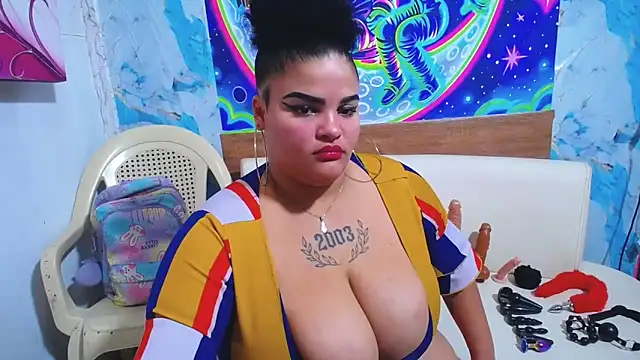 latina bigboos25 online show from 11/16/25, 07:25