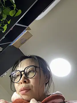 Snapshot of aa520uv chatting on 10/21/25, 11:44 aa520uv online show from 10/21/25, 11:44