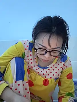 Snapshot of aa520uv chatting on 10/24/25, 03:08 aa520uv online show from 10/24/25, 03:08