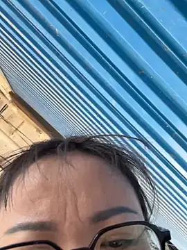 Snapshot of aa520uv chatting on 11/14/25, 04:33 aa520uv online show from 11/14/25, 04:33