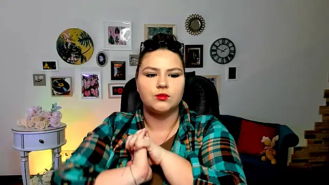 FlorenceAnderson online show from 03/22/25, 12:46