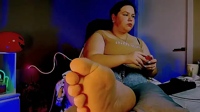 FlorenceAnderson online show from 10/31/25, 08:59