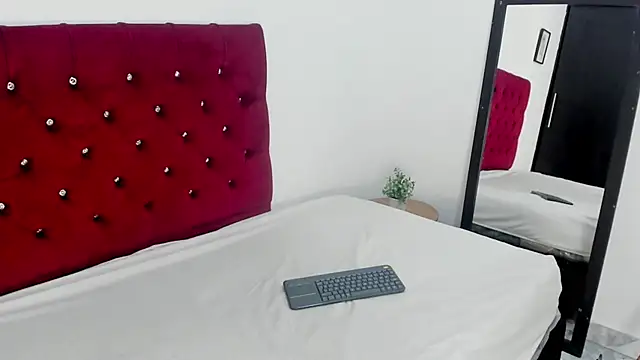 Mia Collivens online show from 10/10/25, 11:53