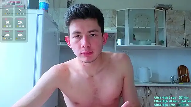 Snapshot of Danny__Magic chatting on 09/16/25, 01:12 Danny Magic online show from 09/16/25, 01:12