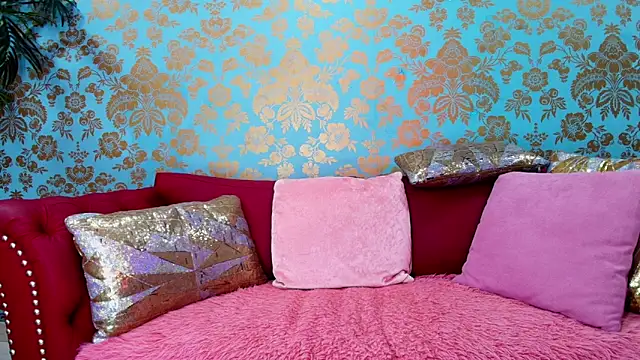 EmmaReyez online show from 11/04/25, 01:32