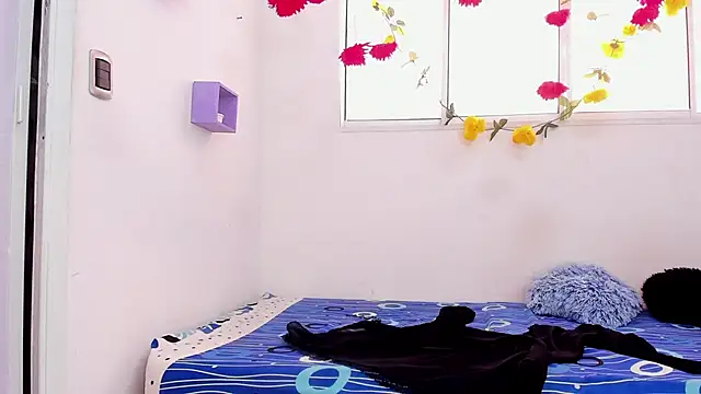 Snapshot of Mariana-ofc chatting on 03/14/25, 06:39 Mariana-ofc online show from 03/14/25, 06:39