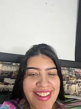 Snapshot of Candy_Roose chatting on 03/22/25, 04:24 Candy Roose online show from 03/22/25, 04:24