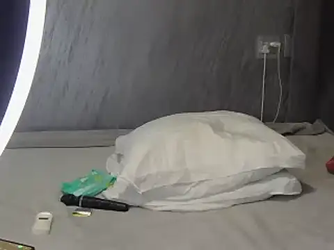 Snapshot of Hotytoty26 chatting on 10/21/25, 04:57 Hotytoty26 online show from 10/21/25, 04:57