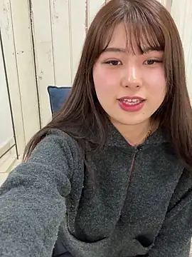 Snapshot of miharu01 chatting on 03/17/25, 07:04 miharu01 online show from 03/17/25, 07:04