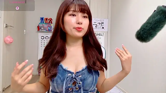 Snapshot of miharu01 chatting on 10/16/25, 03:46 miharu01 online show from 10/16/25, 03:46