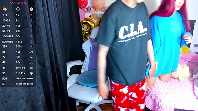 Snapshot of Alex_Sabrina chatting on 03/19/25, 10:11 Alex Sabrina online show from 03/19/25, 10:11