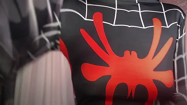 Snapshot of Taylor_dolll chatting on 10/23/25, 03:17 Taylor dolll online show from 10/23/25, 03:17