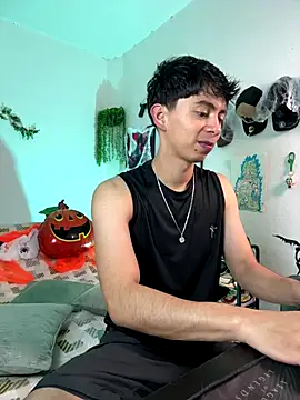 Yaiden 11 online show from 10/28/25, 10:08